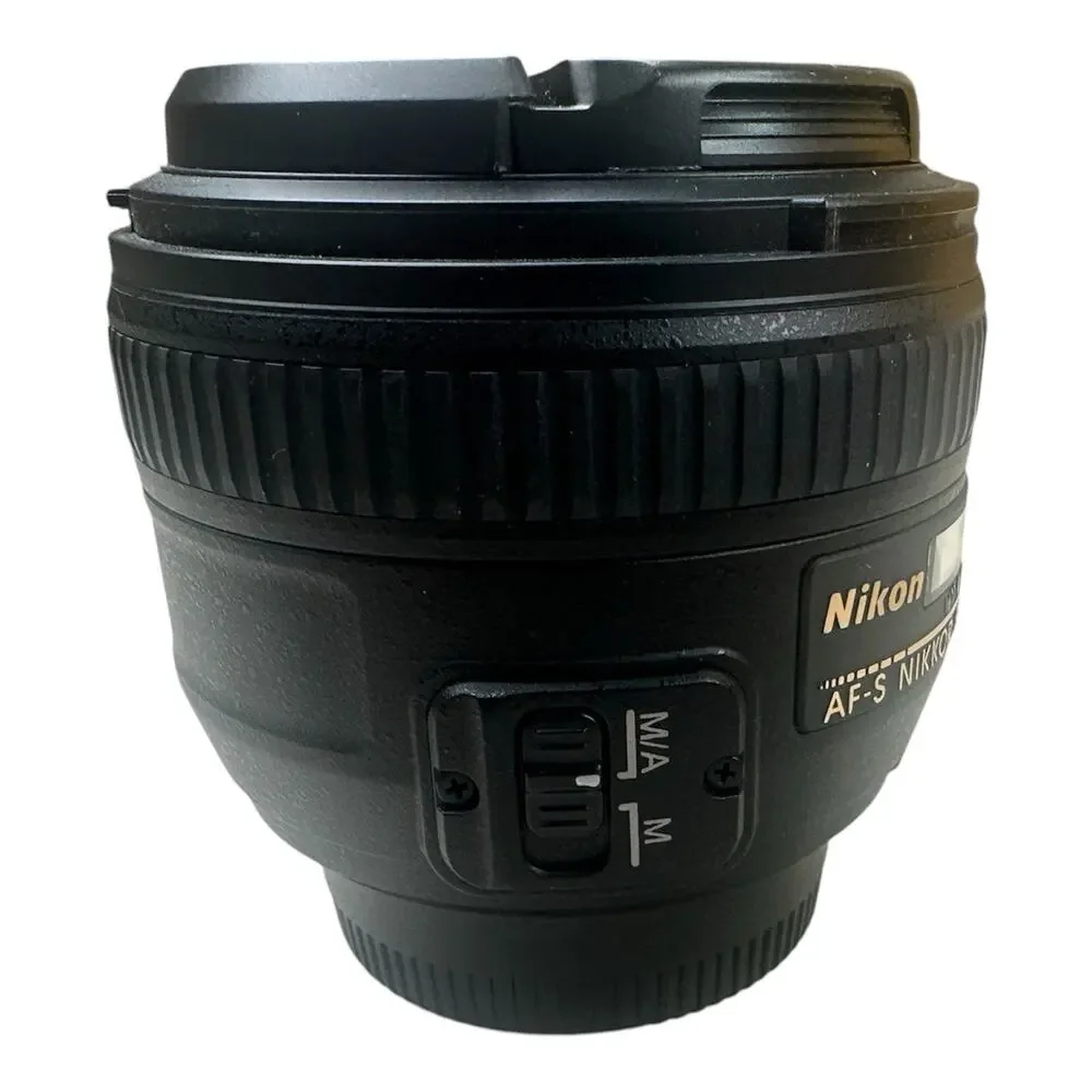 Nikon AF-S Nikkor 50mm 1.4 G Lens with Caps And Nikon Hood